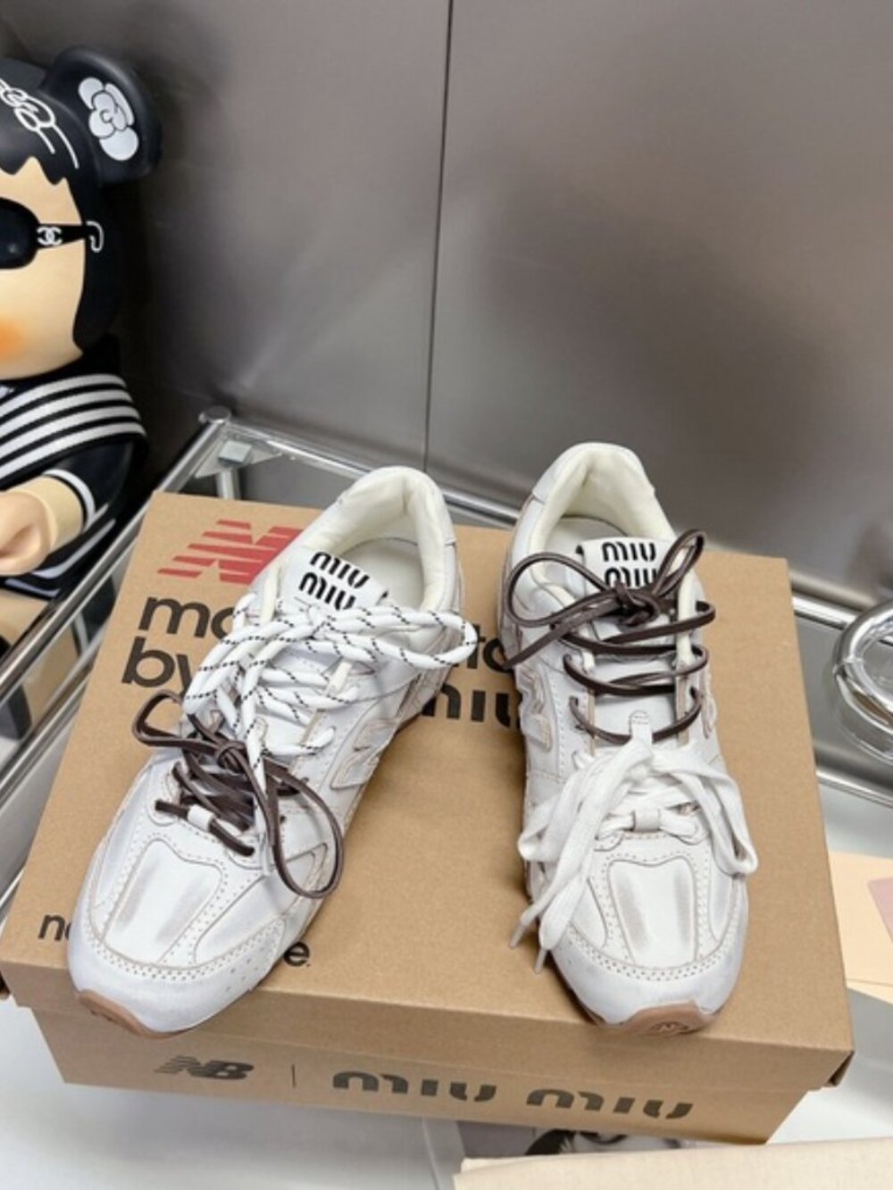 💯Authentic New Balance X Miu Miu 530 Sneakers - Picture 4 of 5
